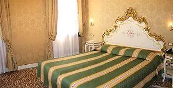Ovidius Hotel 3*