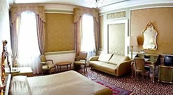 Ovidius Hotel