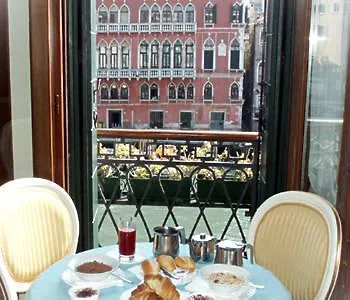 Hotel Ovidius 3*